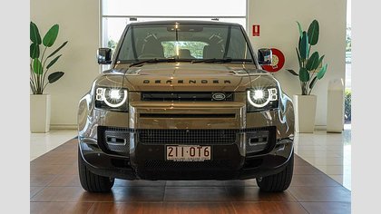 Defender 110 2
