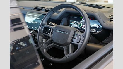 Defender 110 13