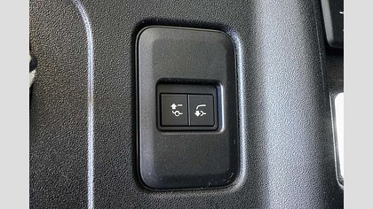 Defender 110 9