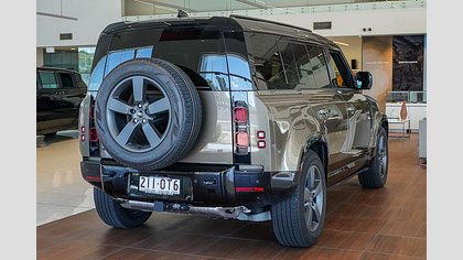 Defender 110 7