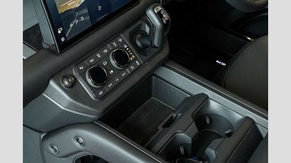 Defender 110 39
