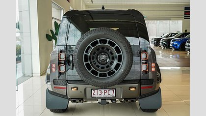 Defender 110 8