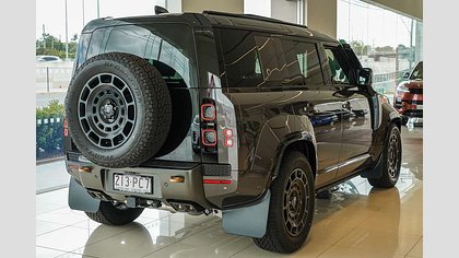 Defender 110 9