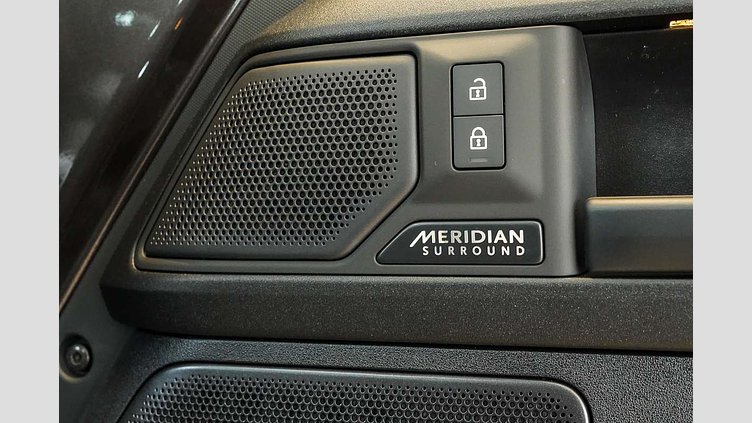 2025 Approved Land Rover Defender 110 Charente Grey P635 Petrol V8 Mild Hybrid OCTA