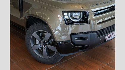 Defender 110 1
