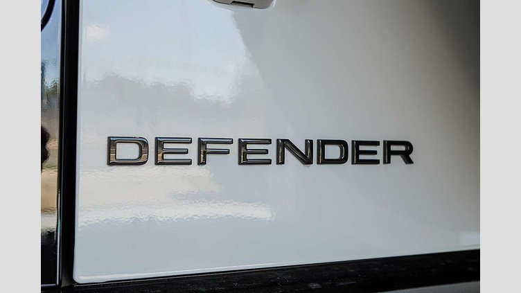 2025 Approved Land Rover Defender 130 Fuji White D350 Diesel Mild Hybrid X-Dynamic SE