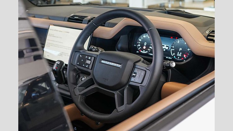 2025 Approved Land Rover Defender 130 Fuji White D350 Diesel Mild Hybrid X-Dynamic SE
