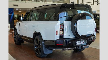 Defender 130 5