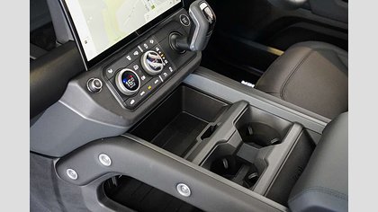 Defender 110 31