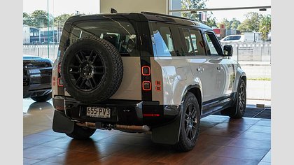 Defender 110 7