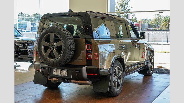 2025 Approved Land Rover Defender 110 Gondwana Stone D350 Diesel Mild Hybrid X-Dynamic SE