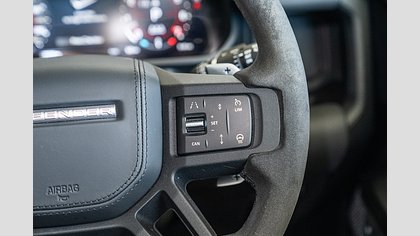 Defender 110 13