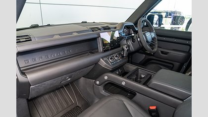 Defender 110 5