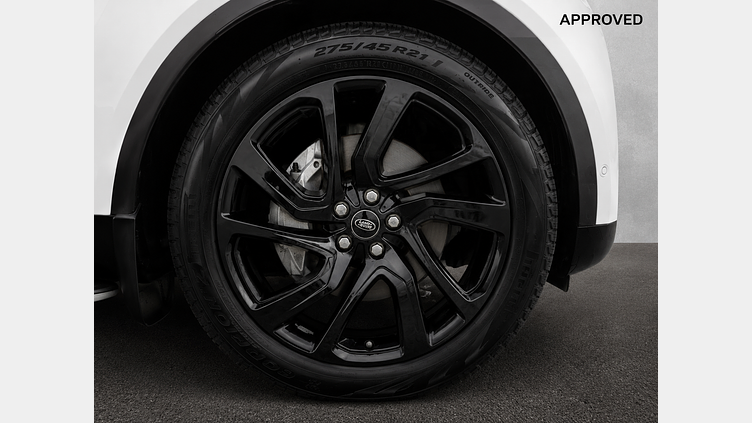 2024 Approved Land Rover Discovery Fuji White D300 Diesel Mild Hybrid Standard Wheelbase Dynamic SE