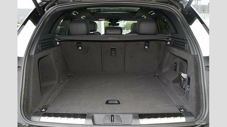 2026 Approved Land Rover Range Rover Sport Fuji White D250 Diesel Mild Hybrid Dynamic SE